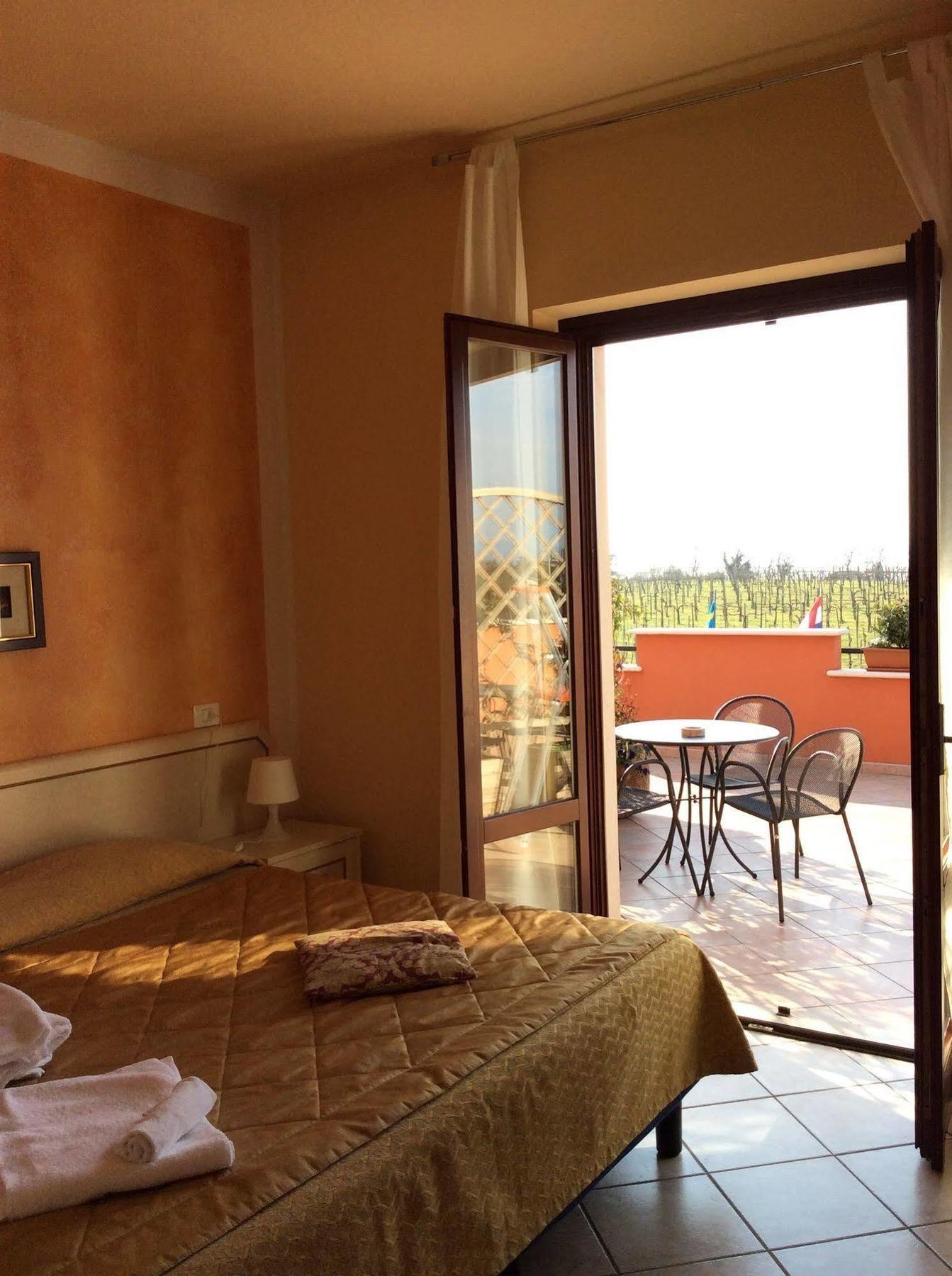 Hotel La Maison Du Port Lazise Zewnętrze zdjęcie